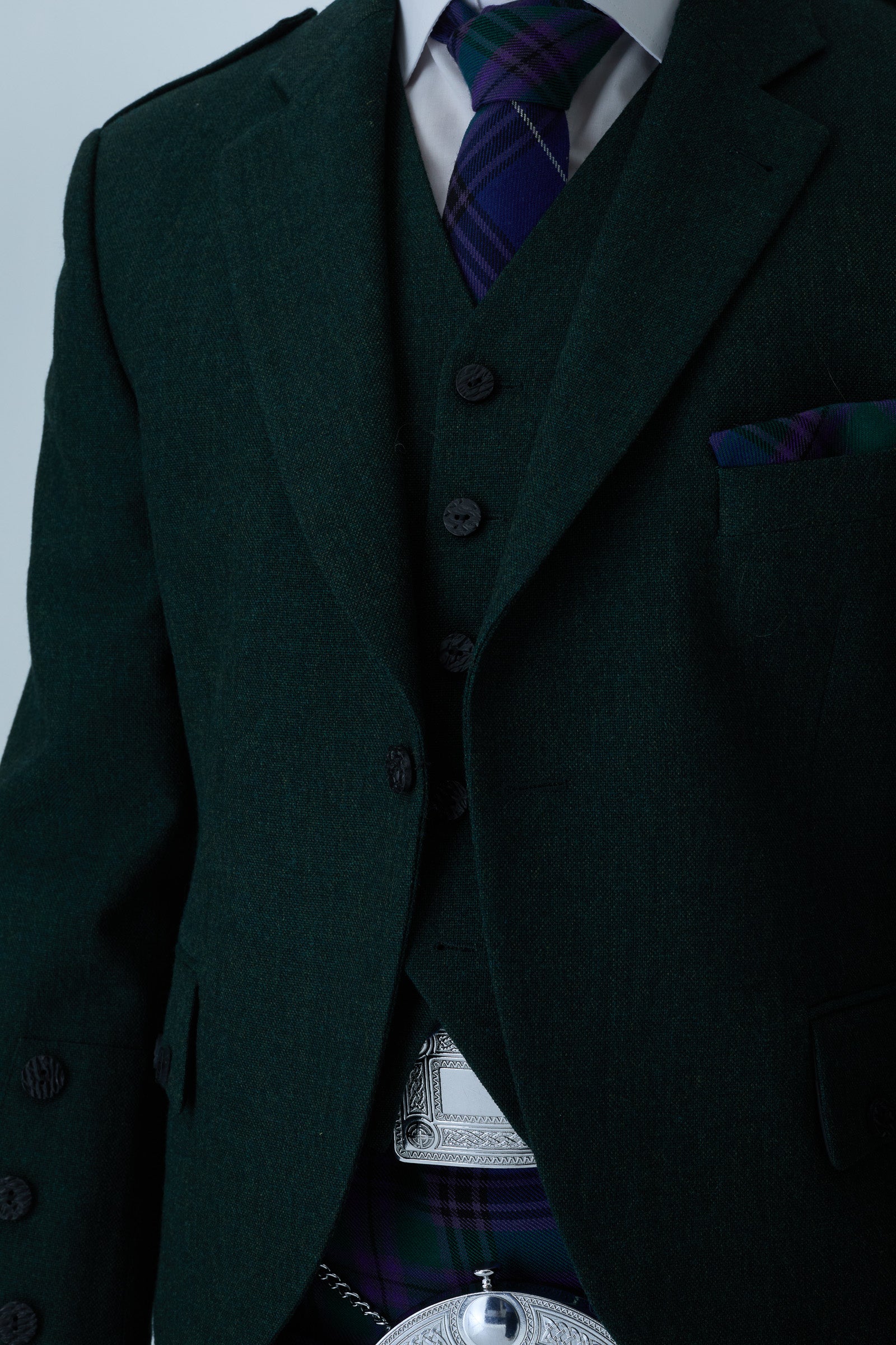 Green Tweed Jacket & Spirit of Bannockburn Kilt Hire Package